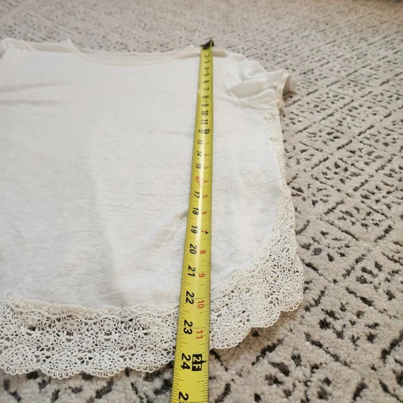 Sezane Off White Linen Top Shirt Scalloped Crochet Detailing Size Medium - Picture 8 of 10